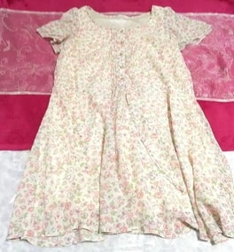 淡いピンク花柄シフォン綺麗ボタンネグリジェ半袖チュニックワンピース Pale pink floral pattern chiffon negligee tunic dress